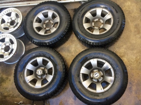 ขายล้อenkei japan ขอบ15x7 et -15 5/139.7 พร้อมยาง265/70/15 ราคา8000บาท ดูของพระราม2 089 0211090 Id champ_rama2