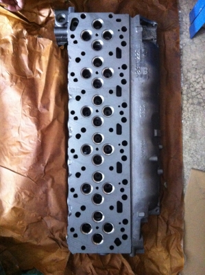 ขายฝาสูบ KOMATSU PC200-8 ขายฝาสูบ KOMATSU PC200-8