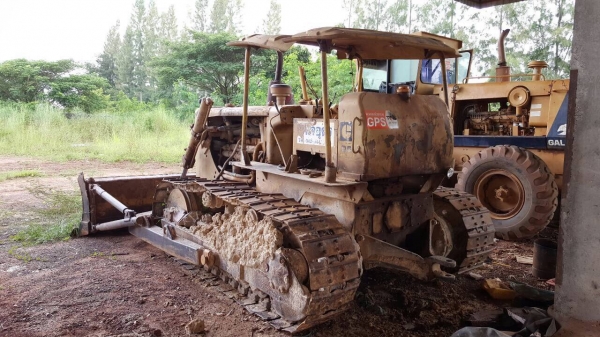 ขายรถแทรคเตอร์ CAT D5 เอกสารเล่มทะเบียน ช่วงล่างโซ่ กับใบแทรคต้องเก็บหน่อย ขายรถแทรคเตอร์ CAT D5 เอกสารเล่มทะเบียน ช่วงล่างโซ่ กับใบแทรคต้องเก็บหน่อย