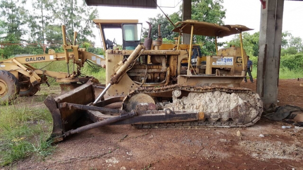 ขายรถแทรคเตอร์ CAT D5 เอกสารเล่มทะเบียน ช่วงล่างโซ่ กับใบแทรคต้องเก็บหน่อย ขายรถแทรคเตอร์ CAT D5 เอกสารเล่มทะเบียน ช่วงล่างโซ่ กับใบแทรคต้องเก็บหน่อย