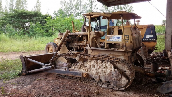 ขายรถแทรคเตอร์ CAT D5 เอกสารเล่มทะเบียน ช่วงล่างโซ่ กับใบแทรคต้องเก็บหน่อย ขายรถแทรคเตอร์ CAT D5 เอกสารเล่มทะเบียน ช่วงล่างโซ่ กับใบแทรคต้องเก็บหน่อย