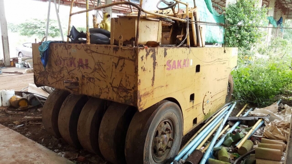 ขายรถบดล้อยาง 9 ล้อ SAKAI เอกสารเล่มทะเบียนครบ รถใช้งานได้ปกติ ราคาต่อรองได้