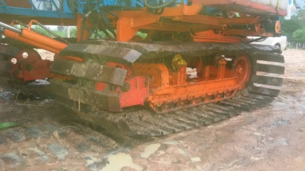 ((150,000))ขายรถเกี่ยว ข้าวรองกระสอบ. เจ้าของดูแลดีซ่อมถึง เช็คสภาพพร้อมใช้งาน