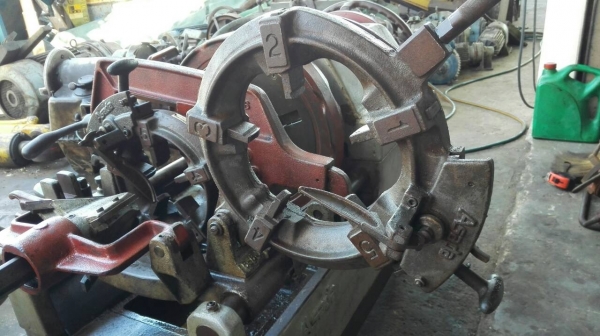 เครื่องต๊าปแป๊ปรุ่นใหญ่ Asada PISET No.6 JAPAN ขนาด 2"- 6" ตัวท้อปตัดออโต้ อุปกรณ์ครบ ฟันเดิมคมกริบแทบไม่ได้ใช้!!