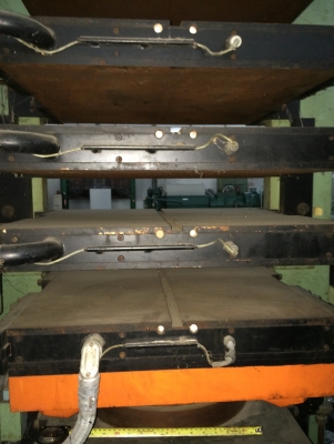 ขายเครื่องอัดยาง 250ตัน ขายเครื่องอัดยาง 250ตัน