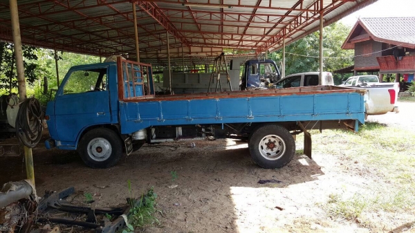 ขาย 6 ล้อ TOYOTA เครื่อง 85 แรงม้า คัสซีสวยตลอดเส้น ทะเบียน ม.79 ราคาคุยกันได้ครับ