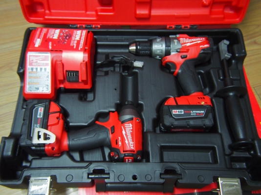 ชุดสว่านไร้สาย Milwaukee 2797-22 มีสว่านกระแทกและสว่านไขควง ชุดสว่านไร้สาย Milwaukee 2797-22 มีสว่านกระแทกและสว่านไขควง