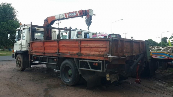 ขาย6ล้อFUSO195 ปี43 เครน3ตัน3ปอกTADANO พร้อมวินยกรถท้าย เครื่องดี เอกสารเล่มทะเบียนพร้อม วิ่งงานประจำ