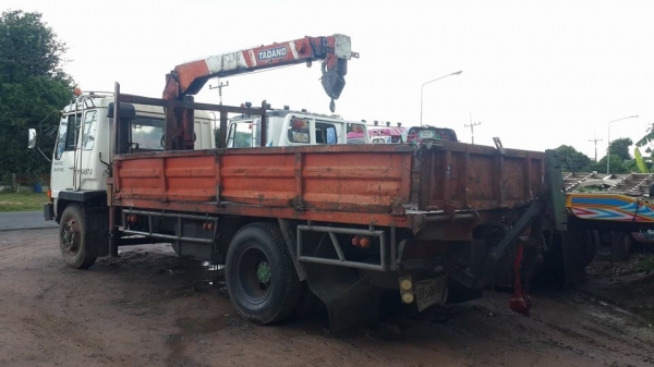ขาย6ล้อFUSO195 ปี43 เครน3ตัน3ปอกTADANO พร้อมวินยกรถท้าย เครื่องดี เอกสารเล่มทะเบียนพร้อม วิ่งงานประจำ