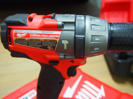 สว่านไร้สายไม่ใช้แปรงถ่านพร้อมด้ามจับ Milwaukee 2604-22 ไฟ18โวลท์พร้อมแท่นชาร์จแบ็ต2ก้อนและเคสพลาสติค สว่านไร้สายไม่ใช้แปรงถ่านพร้อมด้ามจับ Milwaukee 2604-22 ไฟ18โวลท์พร้อมแท่นชาร์จแบ็ต2ก้อนและเคสพลาสติค