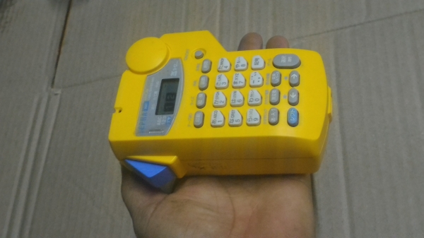 เครื่องพิมพ์แถบสติกเกอร์เอนกประสงค์แบบพกพา TEPRA  ของใหม่ พร้อมเทปลำลองอีก 1 ม้วน