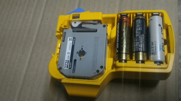 เครื่องพิมพ์แถบสติกเกอร์เอนกประสงค์แบบพกพา TEPRA  ของใหม่ พร้อมเทปลำลองอีก 1 ม้วน