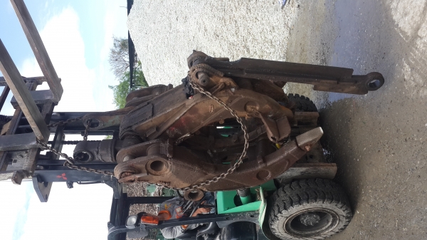 หัวคีบเหล็กปากจะเข้ใส่แบคโฮ200ราคา40000