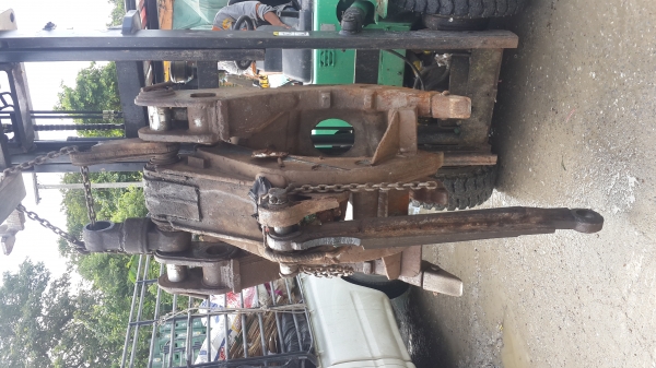 หัวคีบเหล็กปากจะเข้ใส่แบคโฮ200ราคา40000