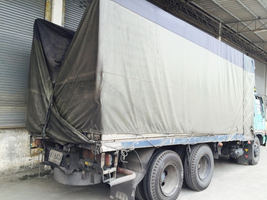 10ล้อเพลาเดียว185แรง..HINO FL176-10115...กระบะคอกไม้ วางหัวสิงห์ไฮเทค..รถบรรทุกข้าวสาร..สภาพดี