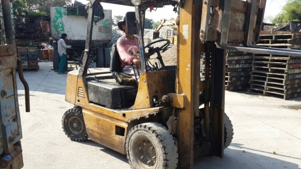 โพคลิฟTCM2.5ตันอิ้ง145000ต่อรองได้