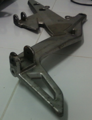 ขายที่พักเท้า ของ ER6N  ราคา 500 บาท