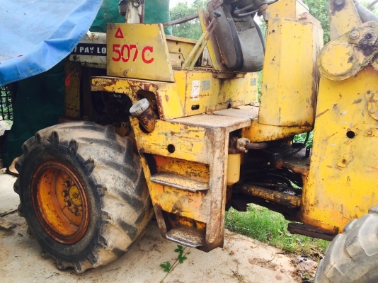 (มี4คัน)รถตักล้อยางเลี้ยวเอว..KOMATSU 507...รถเดิมๆเครื่องเดิม 4D94...รถใช้งานอยู่ มีบุ้งกี๋ครบ..