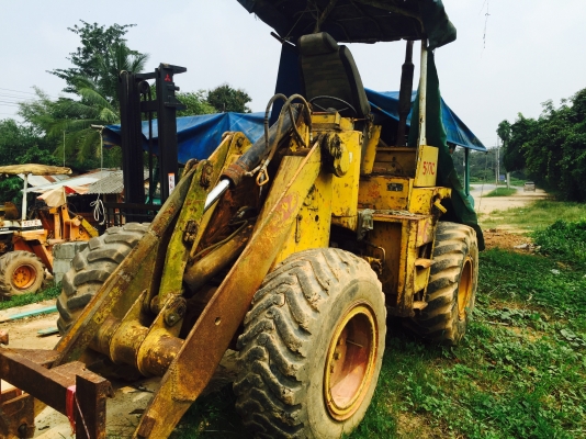 (มี4คัน)รถตักล้อยางเลี้ยวเอว..KOMATSU 507...รถเดิมๆเครื่องเดิม 4D94...รถใช้งานอยู่ มีบุ้งกี๋ครบ..