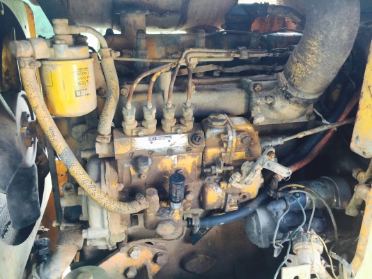 (มี4คัน)รถตักล้อยางเลี้ยวเอว..KOMATSU 507...รถเดิมๆเครื่องเดิม 4D94...รถใช้งานอยู่ มีบุ้งกี๋ครบ..