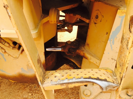 รถตักล้อยางเลี้ยวเอว KOMATSU 510 เล่มทะเบียนพร้อม..รถสภาพสวย เอวแน่น เครื่องดี แห้ง