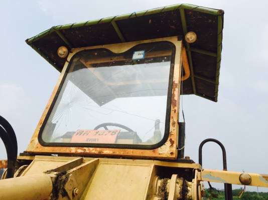 รถตักล้อยางเลี้ยวเอว KOMATSU 510 เล่มทะเบียนพร้อม..รถสภาพสวย เอวแน่น เครื่องดี แห้ง