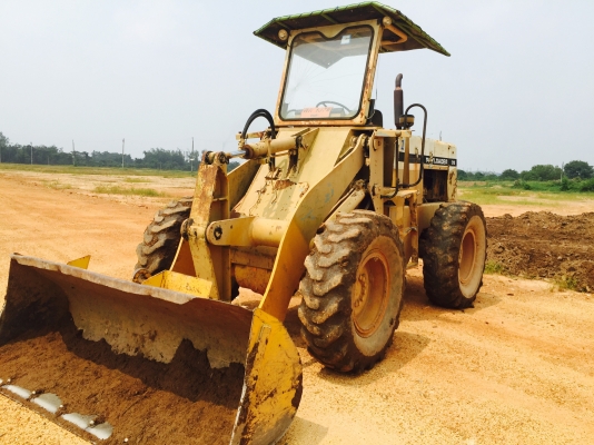 รถตักล้อยางเลี้ยวเอว KOMATSU 510 เล่มทะเบียนพร้อม..รถสภาพสวย เอวแน่น เครื่องดี แห้ง