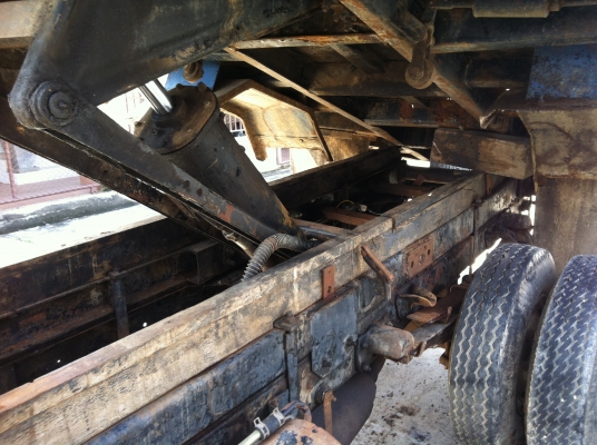 ขาย ISUZU KS22 110แรง  ดั้ม5คิว 081 8844537