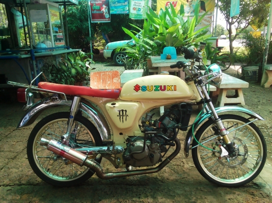 ขาย A100 เครื่องโซ125 / ไม่เเลก ไม่เเยก มีเล่มทะเบียนโครง+ใบซื้อขาย เครื่องเเน่นๆ อะไหล่เเต่งตามรูป ค่าตัว 10500 บาท สนใจทักเเชทหรือโทร.089-8054390 โอ๋ อยู่จังหวัดลพบุรี