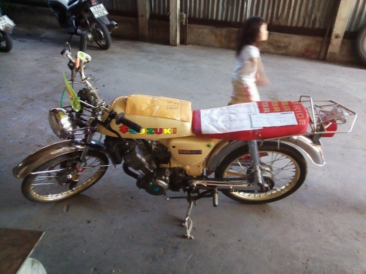 ขาย A100 เครื่องโซ125 / ไม่เเลก ไม่เเยก มีเล่มทะเบียนโครง+ใบซื้อขาย เครื่องเเน่นๆ อะไหล่เเต่งตามรูป ค่าตัว 10500 บาท สนใจทักเเชทหรือโทร.089-8054390 โอ๋ อยู่จังหวัดลพบุรี