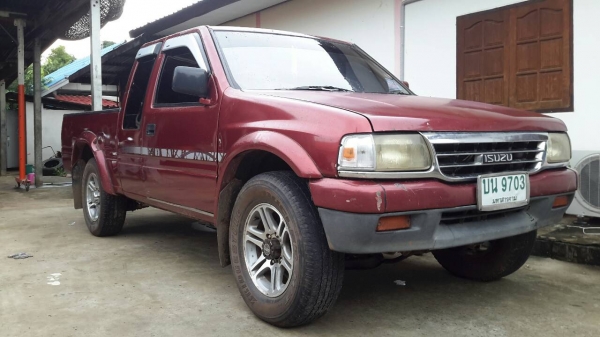 รถปิ๊กอัพISUZU2ประตูขับเคลื่อน4ล้อ ขายตามสภาพ