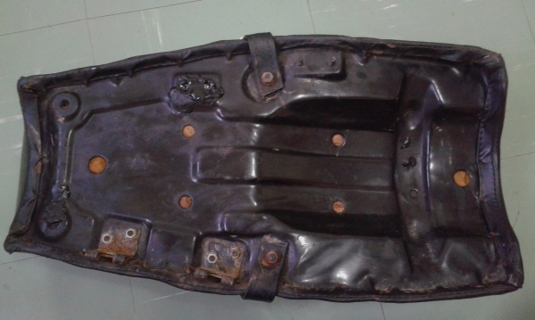 ขายเบาะ TS 125N ราคา 400 รวมส่ง