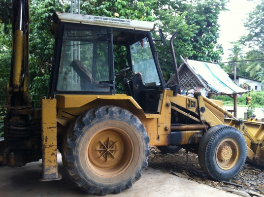 ขายรถตักหน้าขุดหลัง JCB 3CX 2 เพลา ราคา 450000