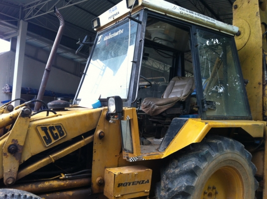 ขายรถตักหน้าขุดหลัง JCB 3CX 2 เพลา ราคา 450000