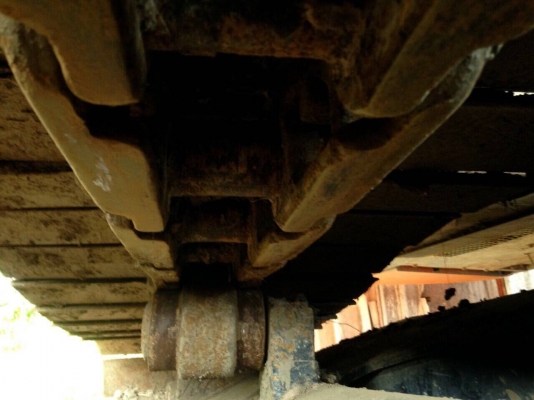 ขาย HITACHI 250ZX ชั่วโมง3000 พร้อมใช้งาน มีลายหัวเจาะแถมหัวเจาะOKADAให้ 1 หัว เอกสารเล่ม