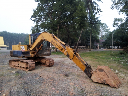 ขายรถแบคโฮ KOMATSU PC60-5 ราคา 330000