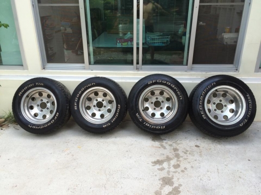 ขายล้อ เก่าญี่ปุ่นสภาพดี ขอบ15 หน้ากว้าง 8นิ้วet-19. หลังกว้าง10นิ้วet-45. พร้อมยางbf. 5รู127 ราคา16000บาท ดูของพระราม2 Id champ_rama2