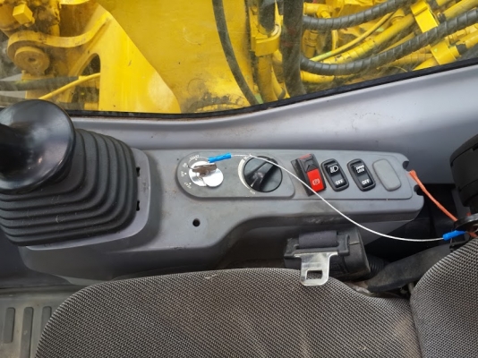 รถขุดล้อยาง โคมัตสุ PW130-7K #K40207 รถนำเข้าจากต่างประเทศ รถสวย สภาพดี รถจอดที่นิมบางปะอิน อยุธยา ติดต่อ ใหม่ 061-4194022