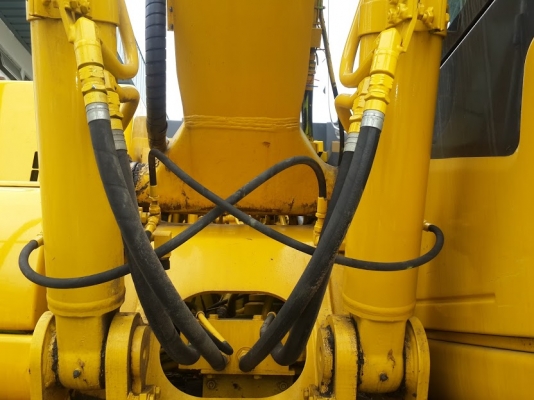 รถขุดล้อยาง โคมัตสุ PW130-7K #K40207 รถนำเข้าจากต่างประเทศ รถสวย สภาพดี รถจอดที่นิมบางปะอิน อยุธยา ติดต่อ ใหม่ 061-4194022