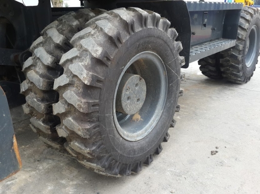 รถขุดล้อยาง โคมัตสุ PW130-7K #K40207 รถนำเข้าจากต่างประเทศ รถสวย สภาพดี รถจอดที่นิมบางปะอิน อยุธยา ติดต่อ ใหม่ 061-4194022