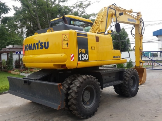 รถขุดล้อยาง โคมัตสุ PW130-7K #K40207 รถนำเข้าจากต่างประเทศ รถสวย สภาพดี รถจอดที่นิมบางปะอิน อยุธยา ติดต่อ ใหม่ 061-4194022