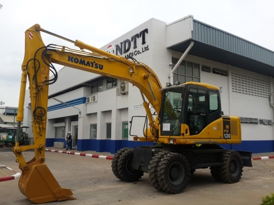 รถขุดล้อยาง โคมัตสุ PW130-7K #K40207 รถนำเข้าจากต่างประเทศ รถสวย สภาพดี รถจอดที่นิมบางปะอิน อยุธยา ติดต่อ ใหม่ 061-4194022