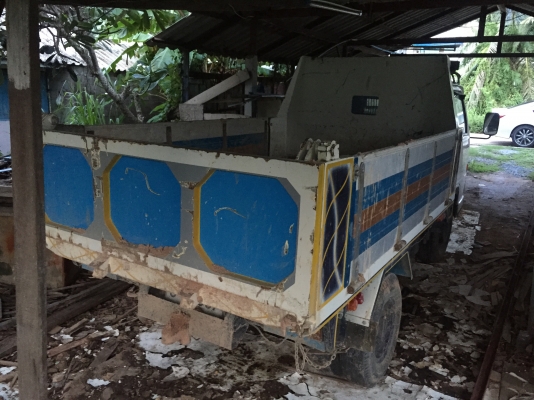 รถดั้ม 6 ล้อเล็ก. 3. คิว. ยาง 7.50. พร้อมใช้คับ