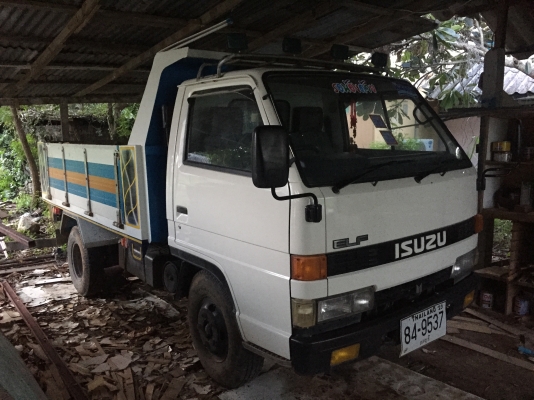 รถดั้ม 6 ล้อเล็ก. 3. คิว. ยาง 7.50. พร้อมใช้คับ