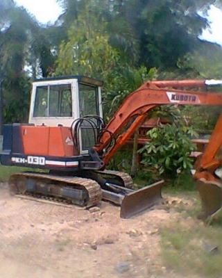 ขายแบคโฮ Kubota kh30  ขนาดเท่า โคมัคสุ pc30 พร้อมใช้ครับ
