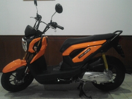 ขายมอไซค์ HONDA ZOOMER-X รถสวย สภาพดี วิ่งน้อย รถมือเดียว รถชื่อผมเป็นเจ้าของครับ ขายถูกๆ