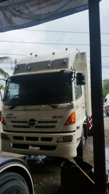 รถบรรทุกฮีโน่ เพลาเดียว ปี 48     220 แรงม้า FL1J     สภาพสวย พร้อมใช้งาน ทดลองขับได้                   สนใจติดต่อ เอ็ม ที เจริญยนต์ สาขาปทุมธานี          (ถนนกาญจนาภิเษก วงแหวนตะวันตกบางปะอิน-บางบัวทอง)          โทร 081-4948363 , 081-7361541