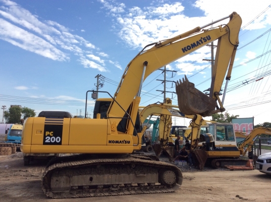 ขายรถแบคโฮ KOMATSU pc 200-7ไฟฟ้าครบ9,×××ชม.เล่มทะเบียนรถสวยพร้อมใช้ราคา 1,600,000 090-772-3710 090-772-3708 ขายรถแบคโฮ KOMATSU pc 200-7ไฟฟ้าครบ9,×××ชม.เล่มทะเบียนรถสวยพร้อมใช้ราคา 1,600,000 090-772-3710 090-772-3708