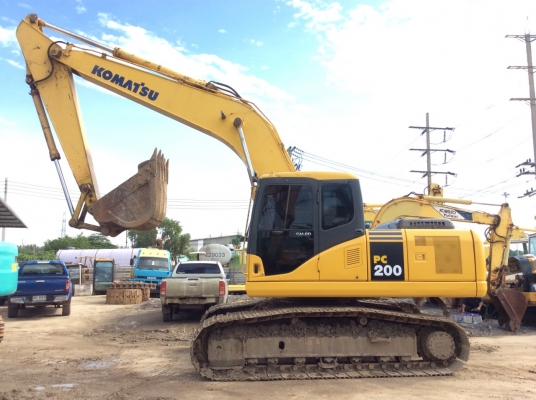 ขายรถแบคโฮ KOMATSU  pc 200-7ไฟฟ้าครบ9,&times;&times;&times;ชม.เล่มทะเบียนรถสวยพร้อมใช้ราคา 1,600,000 090-772-3710 090-772-3708