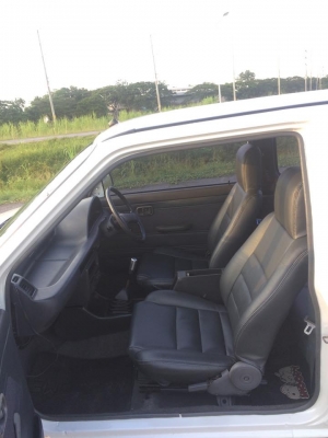 ขาย. Daihatsu mira mint ปี97 แท้เครื่องหัวฉีด660ccเกียร์ ธรรมดา สีขาวมุก ทำใหม่ นอก ใน สวยๆ ภายในหุ้มใหม่. ช่วงล่างทำมาใหม่. แบตใหม่ 7/9/58 ยางใหม่ ปี15ต้นปี. เพิ่งเปลียน รถสวย พร้อมใช้งาน. ประหยัดน้ำมัน. หาทีจอดรถง่าย. เบาะด้านหลังพับ เก็บของได้เยอะครับ.